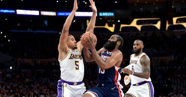 kaiyun-詹姆斯39分仍独木难支，但祸根是他自己夏天埋下的