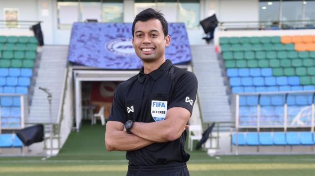 开云体育入口-六位来华主裁判都是老熟人 国足像国际级裁判取经