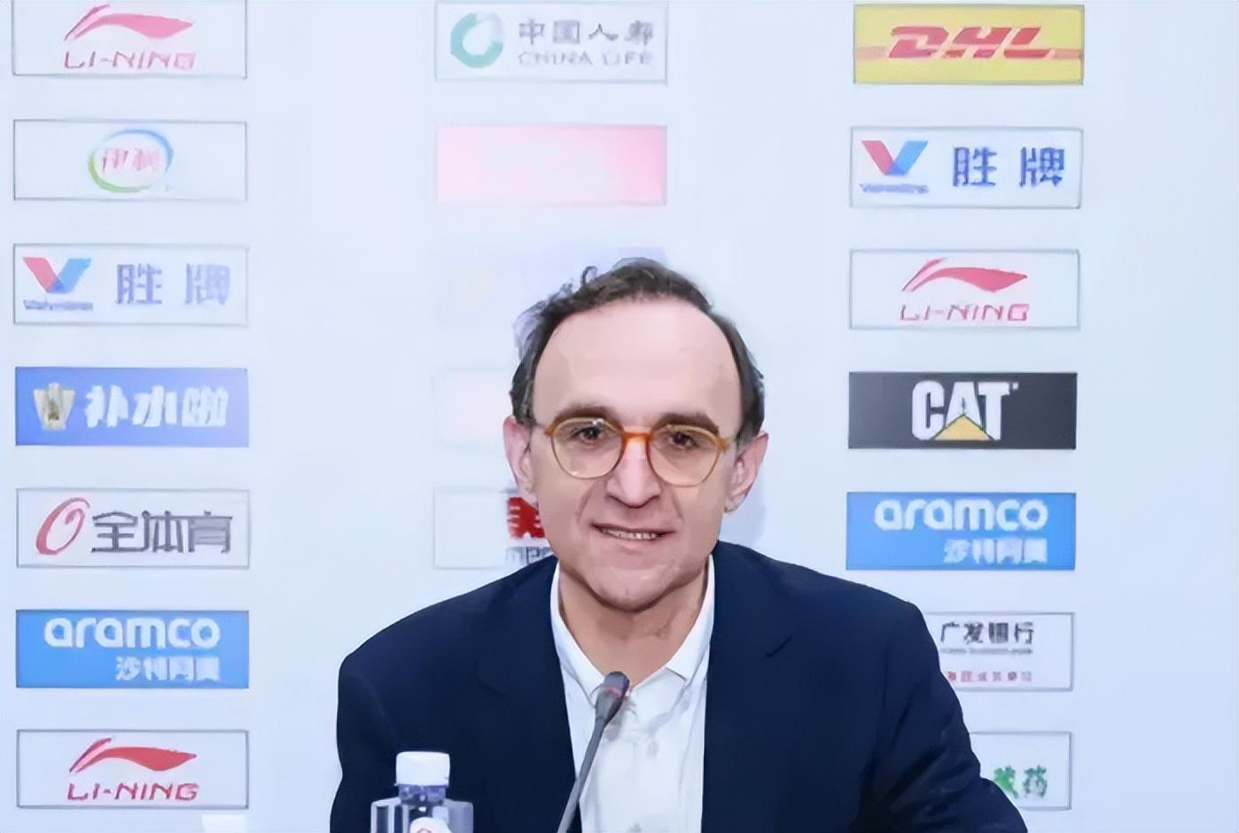 开云APP-胜广东发布会！乌戈点赞莫兰德与付豪，而付豪致谢主帅帮自己蜕变